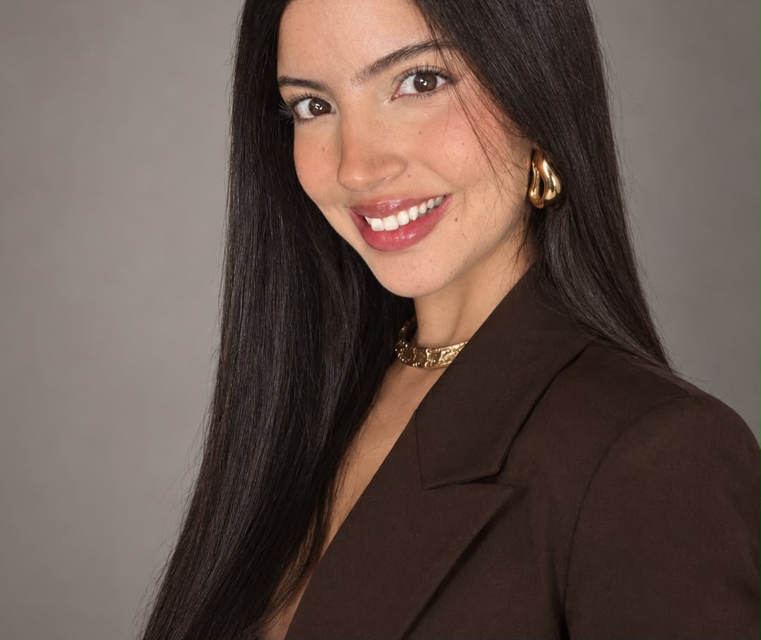 Dra. Carla Araújo, cirurgiã-dentista do Instituto Araújo